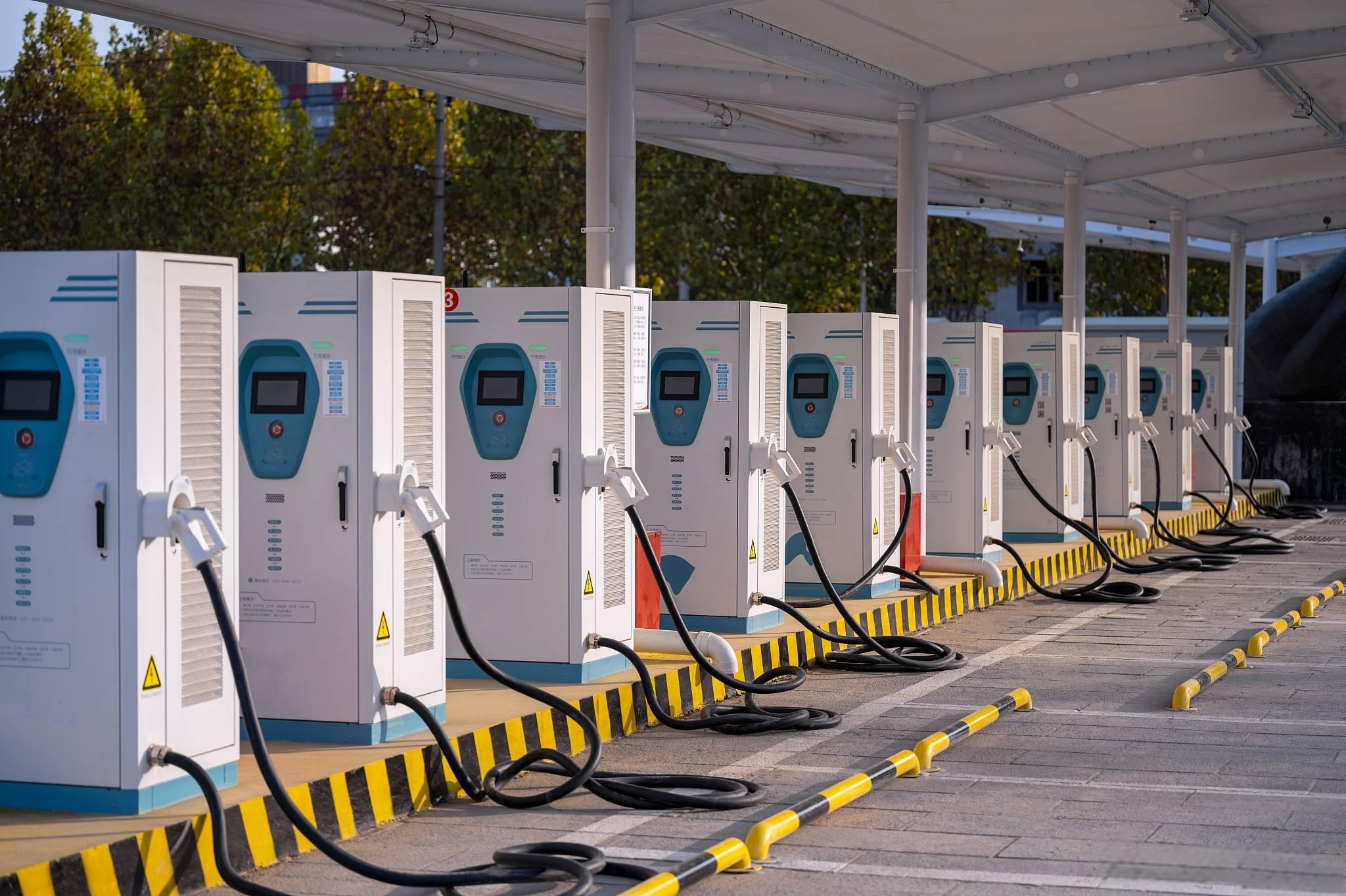 Choosing the Right Industrial Display for an EV Charger